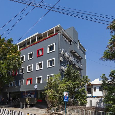 Oyo Townhouse 5 Jubilee Hills Hotel Hyderabad Ngoại thất bức ảnh