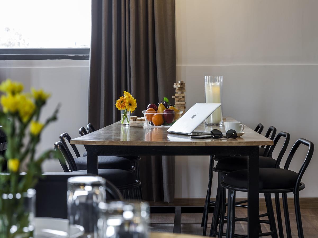 Oyo Townhouse 5 Jubilee Hills Hotel Hyderabad Ngoại thất bức ảnh