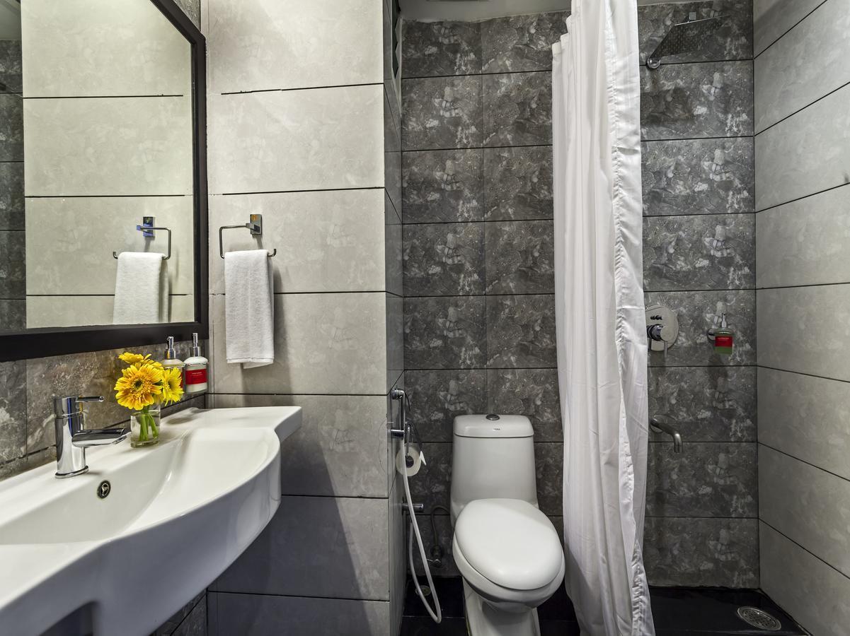 Oyo Townhouse 5 Jubilee Hills Hotel Hyderabad Ngoại thất bức ảnh