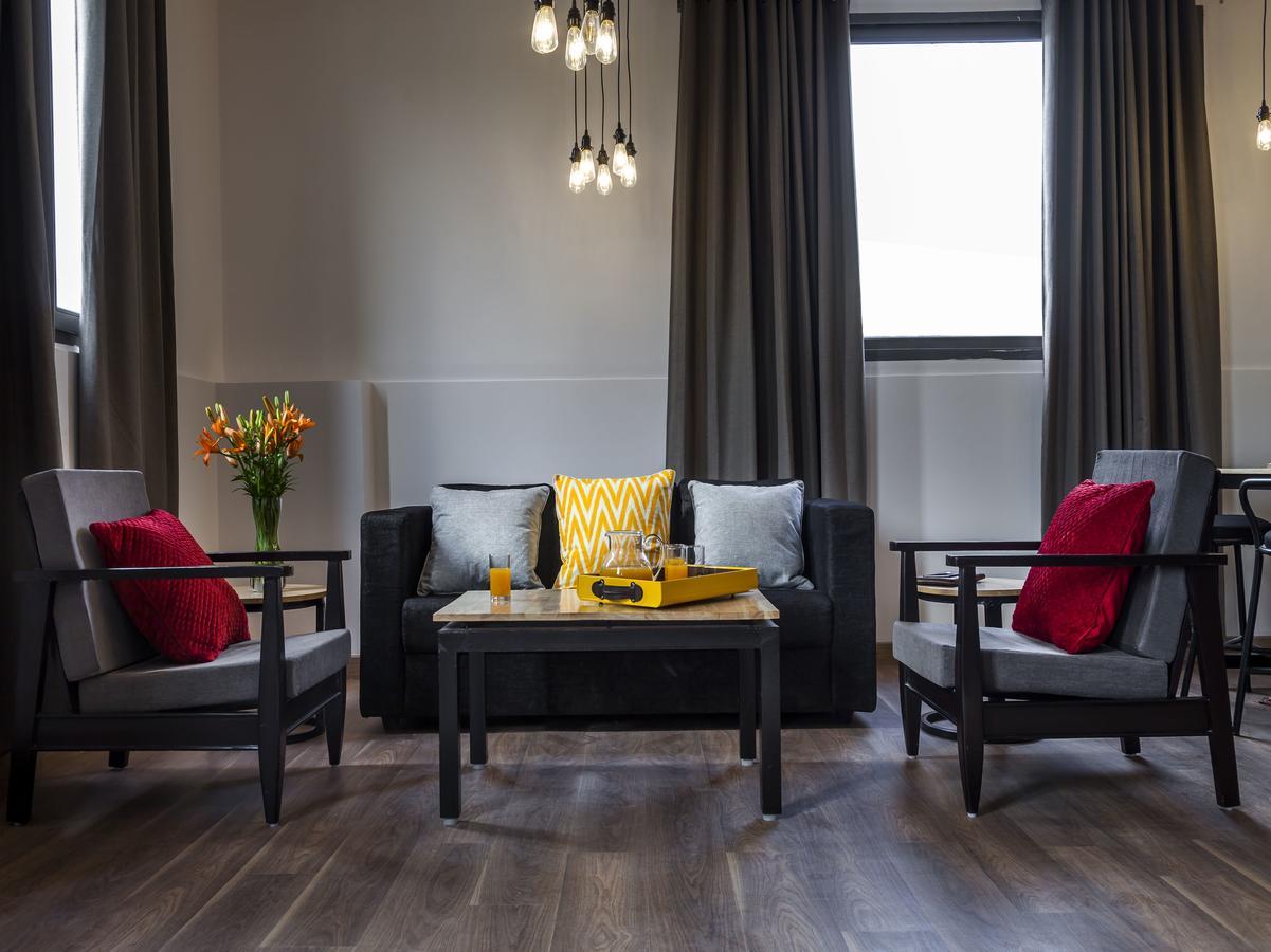 Oyo Townhouse 5 Jubilee Hills Hotel Hyderabad Ngoại thất bức ảnh
