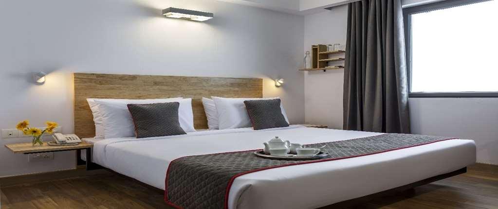 Oyo Townhouse 5 Jubilee Hills Hotel Hyderabad Phòng bức ảnh